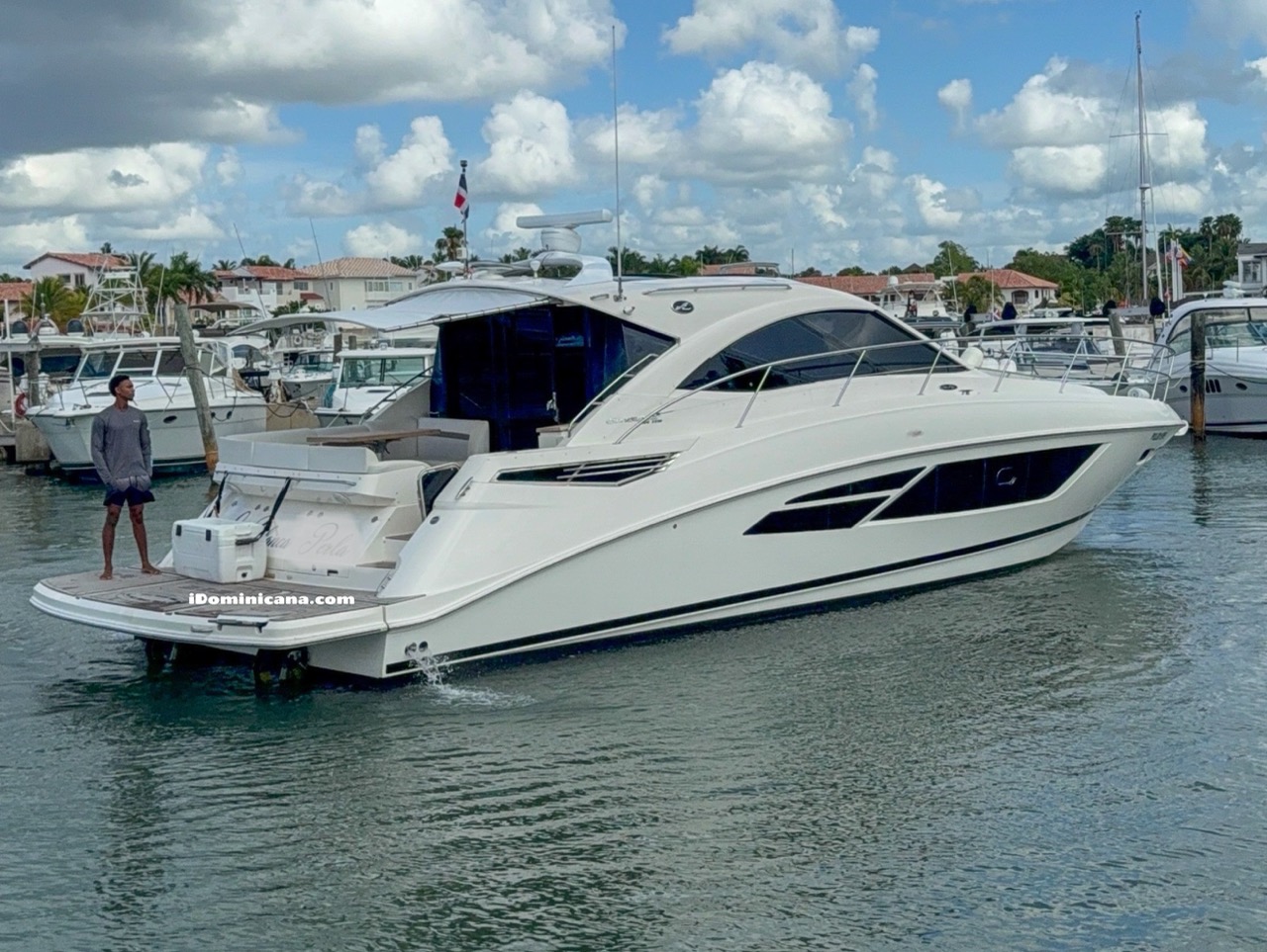 Доминикана: яхта Sea Ray 53 ft (аренда)