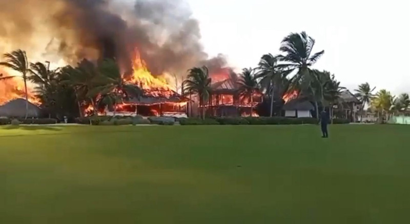Сильнейший пожар уничтожил виллы Caleton в Cap Cana