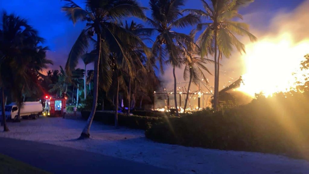 Сильнейший пожар уничтожил виллы Caleton в Cap Cana