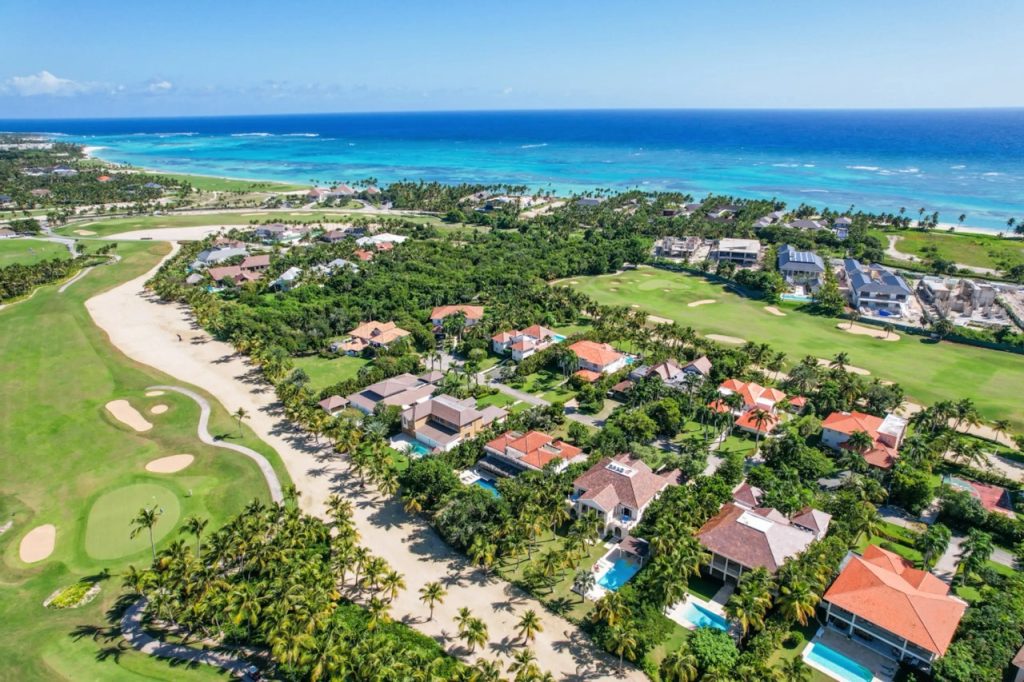 Вилла в Punta Cana Resort (Доминикана): 5 спален, рядом с пляжем - аренда