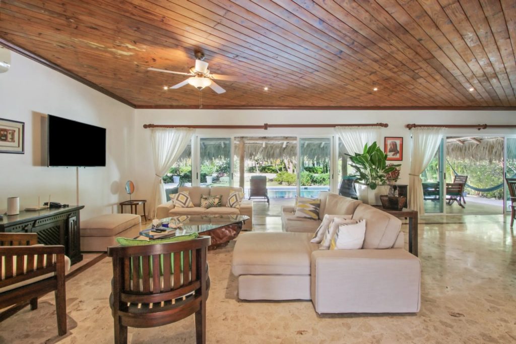 Вилла в Punta Cana Resort (Доминикана): 5 спален, рядом с пляжем - аренда