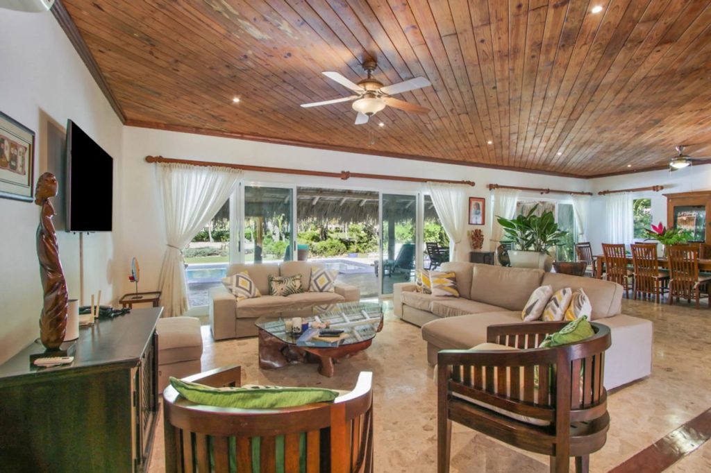 Вилла в Punta Cana Resort (Доминикана): 5 спален, рядом с пляжем - аренда