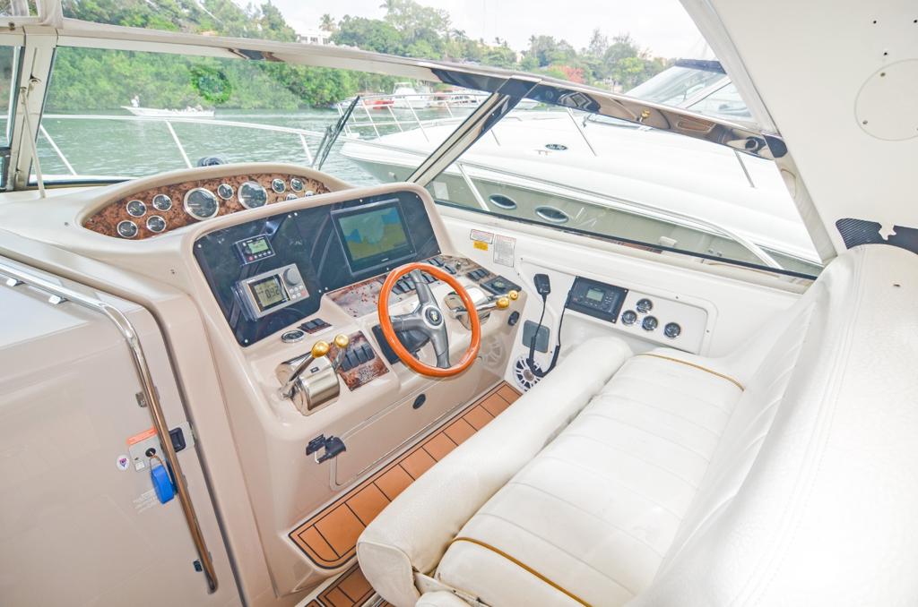 Яхта Sea Ray 37 ft в Доминикане (аренда): Карибское море