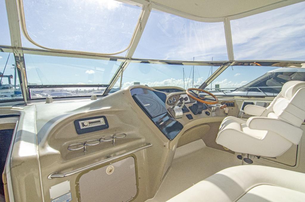 Яхта в Доминикане Sea Ray 54 ft - аренда (остров Саона, о.Каталина)