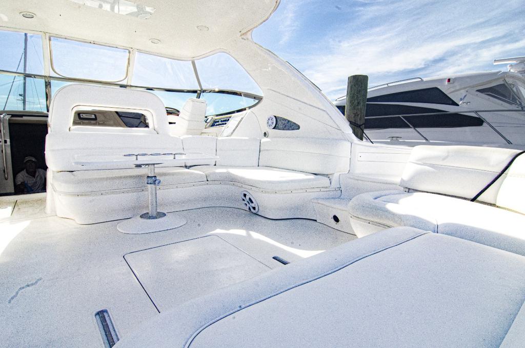 Яхта в Доминикане Sea Ray 54 ft - аренда (остров Саона, о.Каталина)