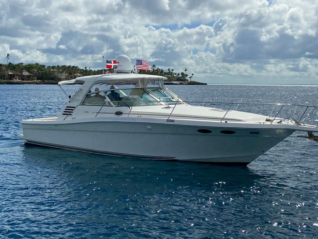 Яхта Sea Ray 37 ft в Доминикане (аренда): Карибское море