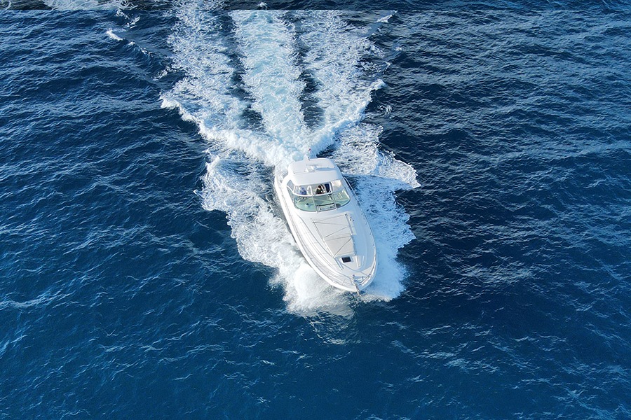 Яхта в Доминикане Sea Ray 54 ft - аренда (остров Саона, о.Каталина)