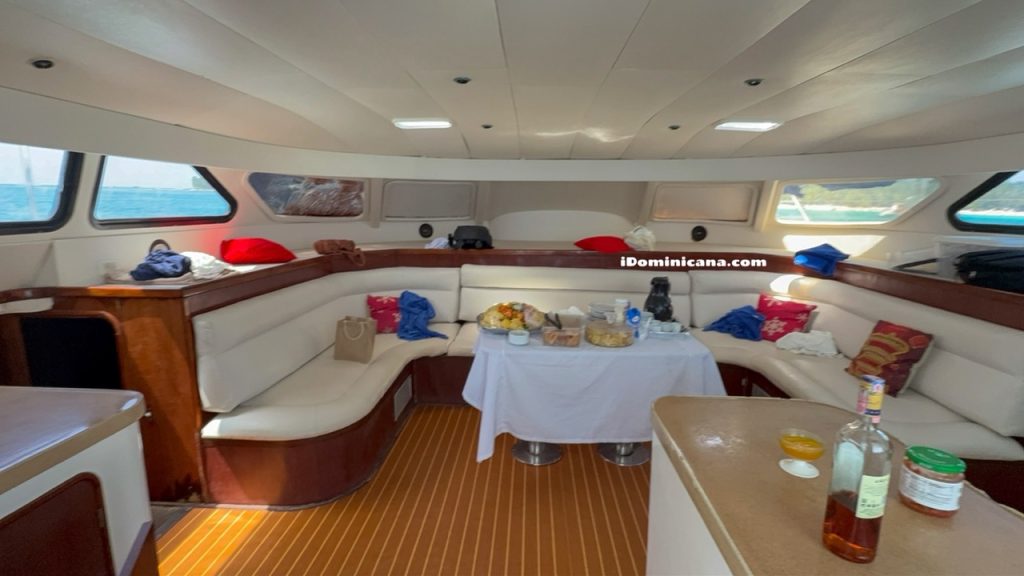 атамаран в Доминикане (аренда): приватный тур на остров Саона