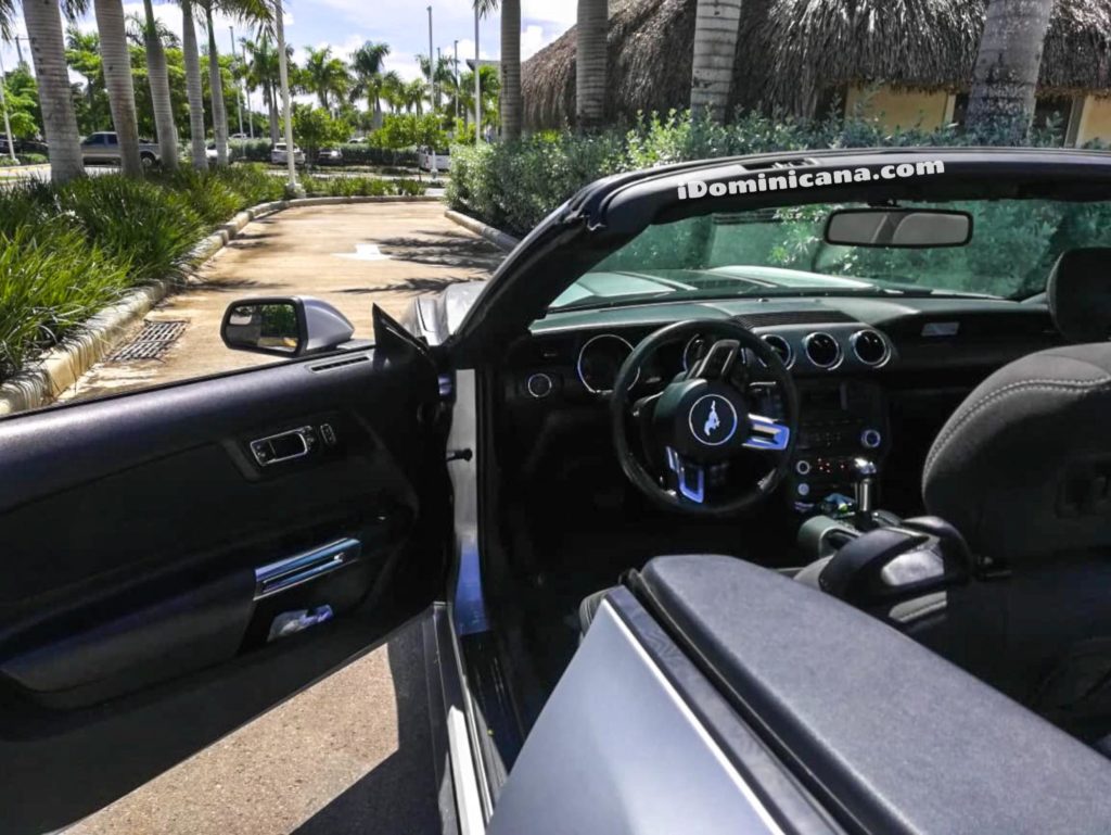 Аренда авто в Доминикане: кабриолет Ford Mustang 2016 iDominicana.com