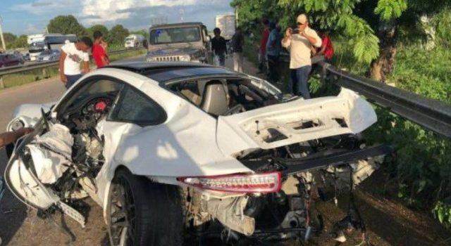Porsche GTS попал в ужасное ДТП по дороге на Санто-Доминго