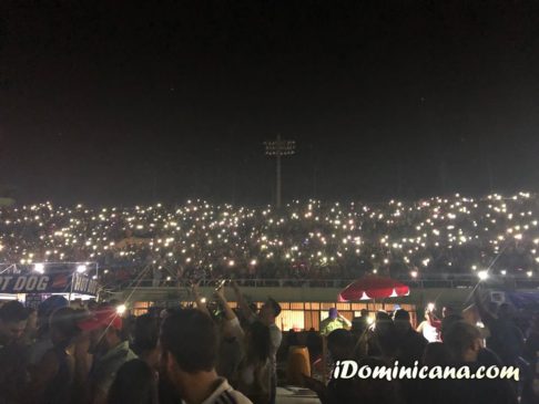 Ромео Сантос собрал в Доминикане 50-тысячный стадион iDominicana.com