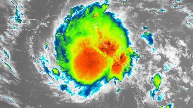 Шторм Дориан набрал силу и стал ураганом первой категории