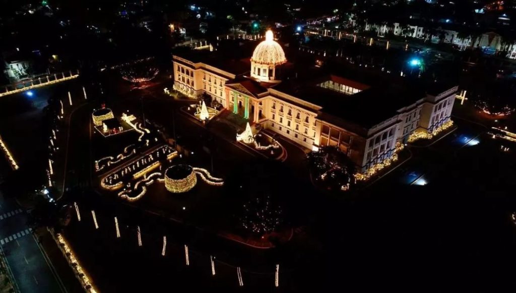Новый год в Доминикане 2020: Дворец Президента открыт для посещений