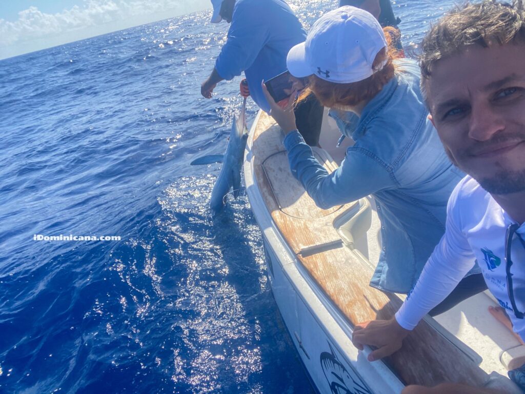 В Доминикане прошел международный турнир по ловле белого марлина White Marlin Tournament 2021