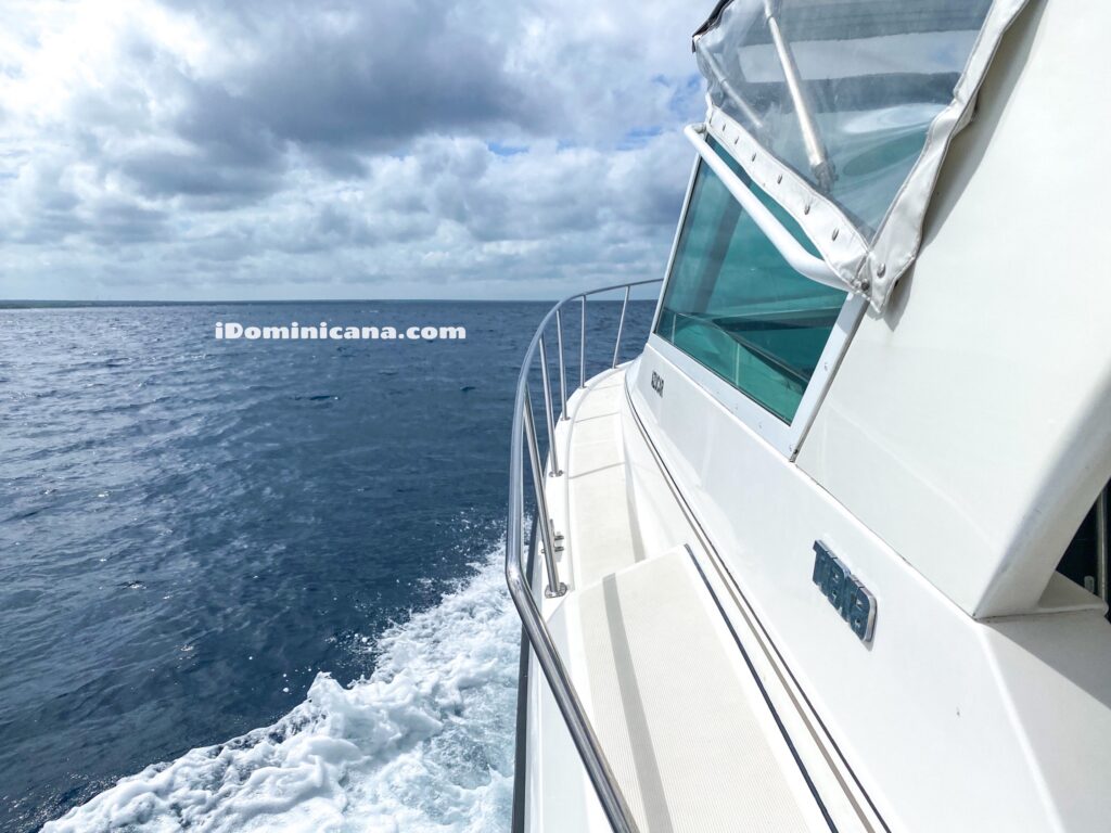 Аренда яхты в Доминикане: яхта Tiara 40 ft – о.Саона/ о.Каталина