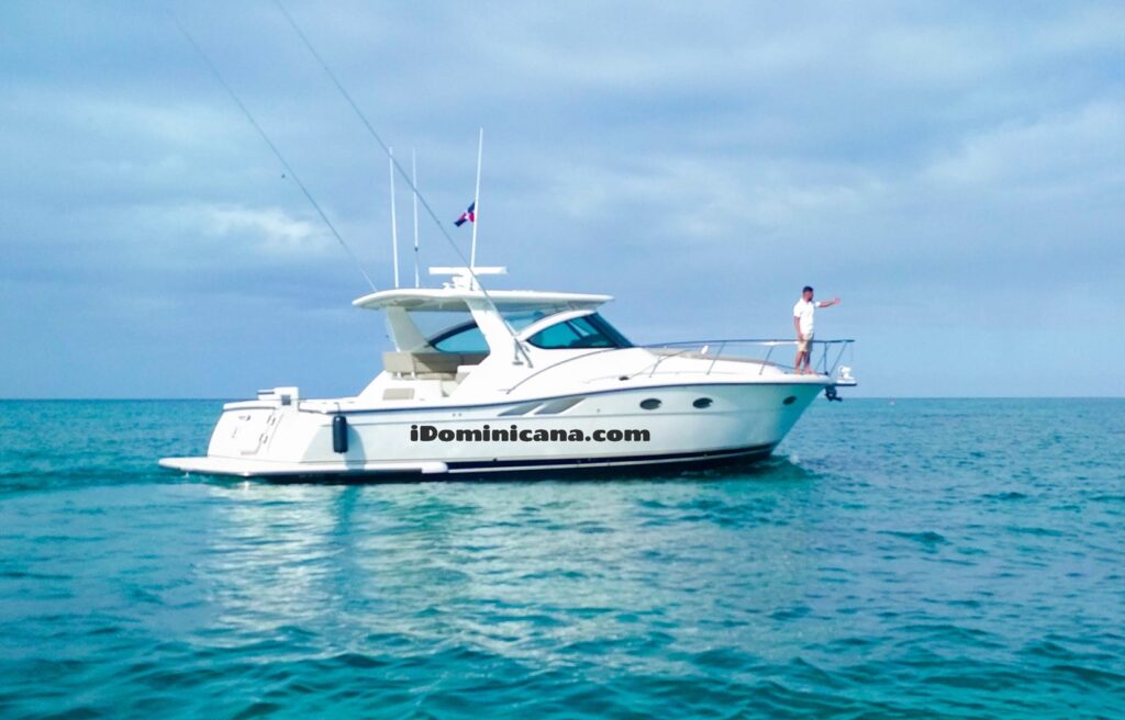 Аренда яхты в Доминикане: Tiara 38 ft