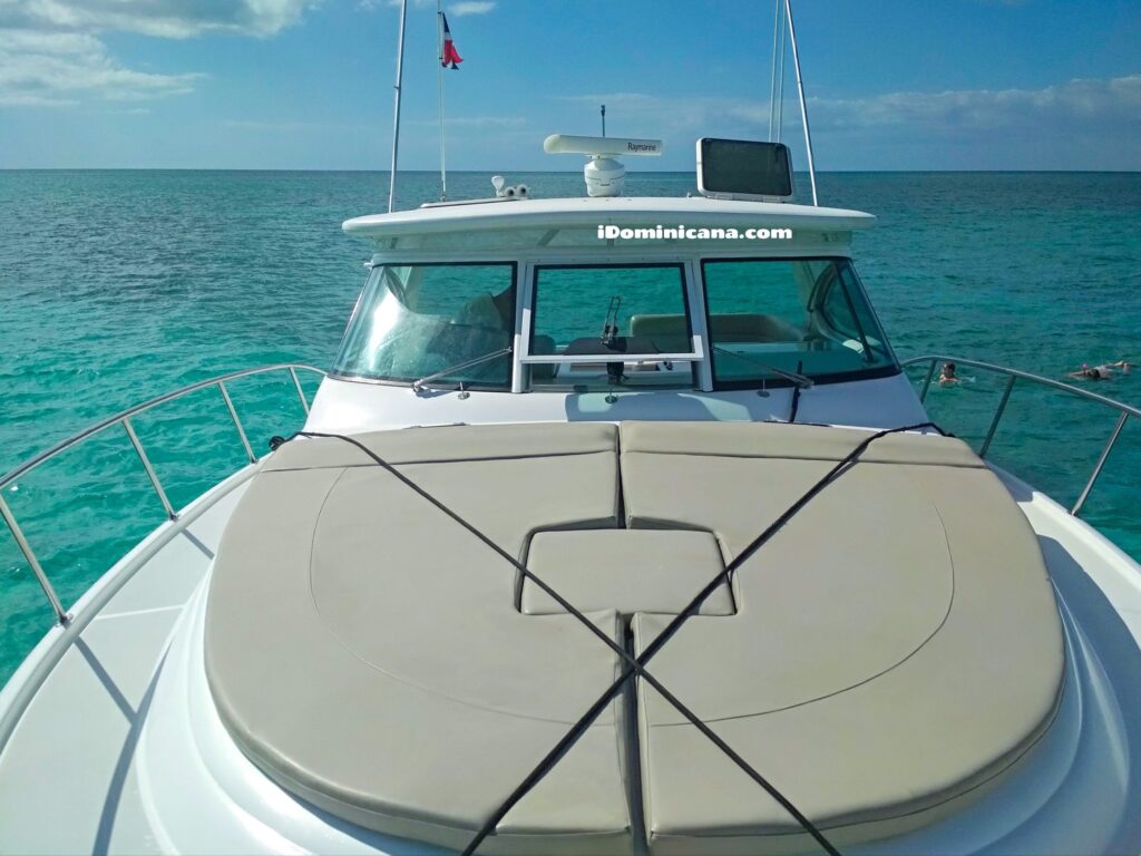 Аренда яхты в Доминикане: Tiara 38 ft