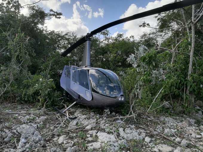 Вертолет Helidosa совершил аварийную посадку, возвращаясь с экскурсии на остров Саона