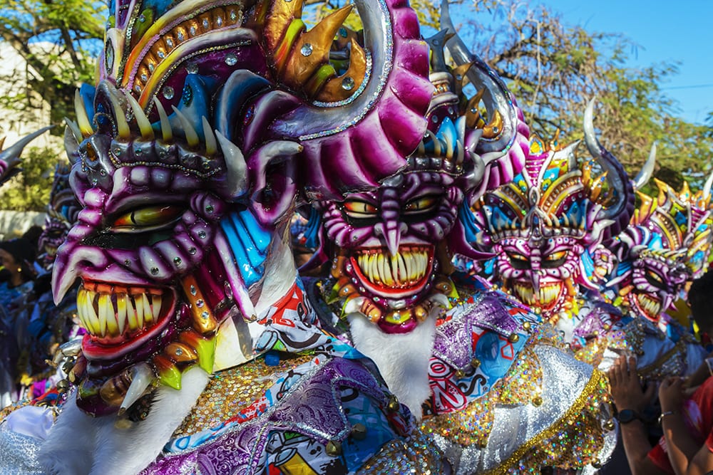 Карнавал в Доминикане 2022: где и как будет проходить карнавал