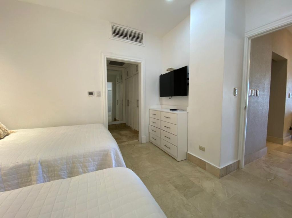 Апартаменты в Aquamarina (Cap Cana marina): 2 спальни, 3 мин пешком от пляжа