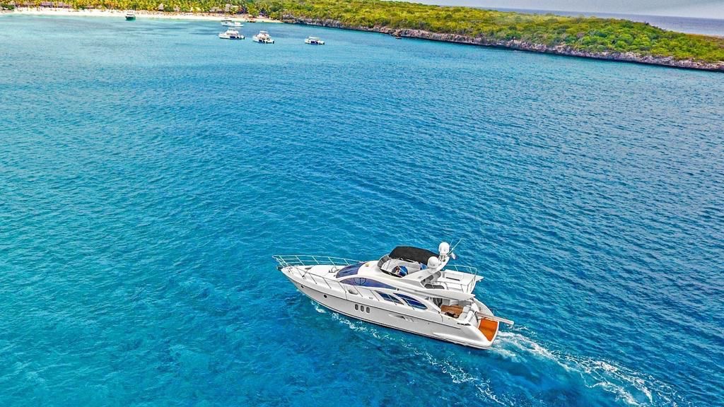 Яхта Azimut в Доминикане (аренда): остров Саона / остров Каталина