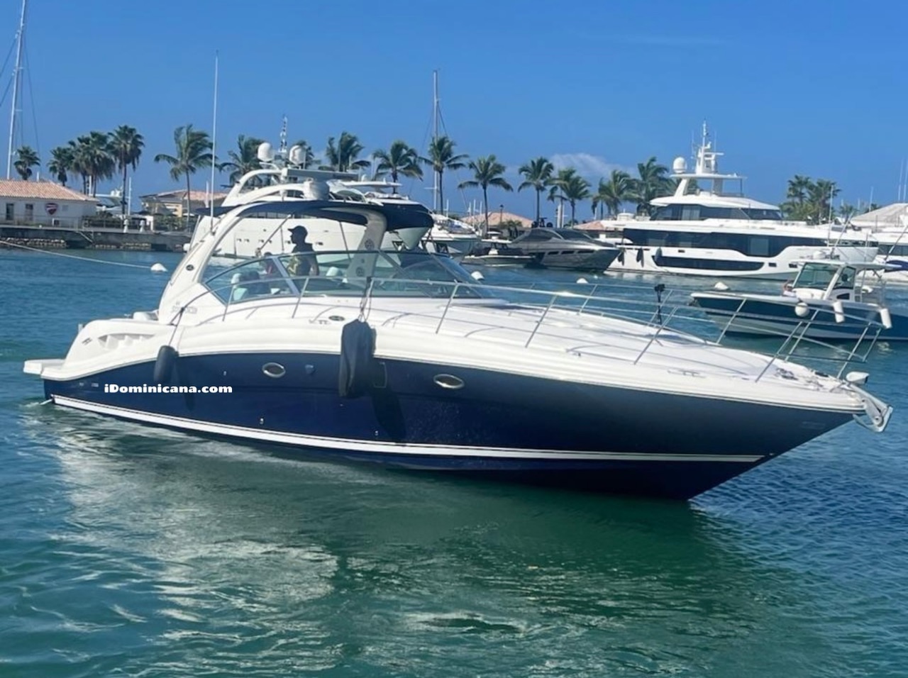 Яхта Sundancer 44 ft: Доминикана, остров Саона, о.Каталина - аренда