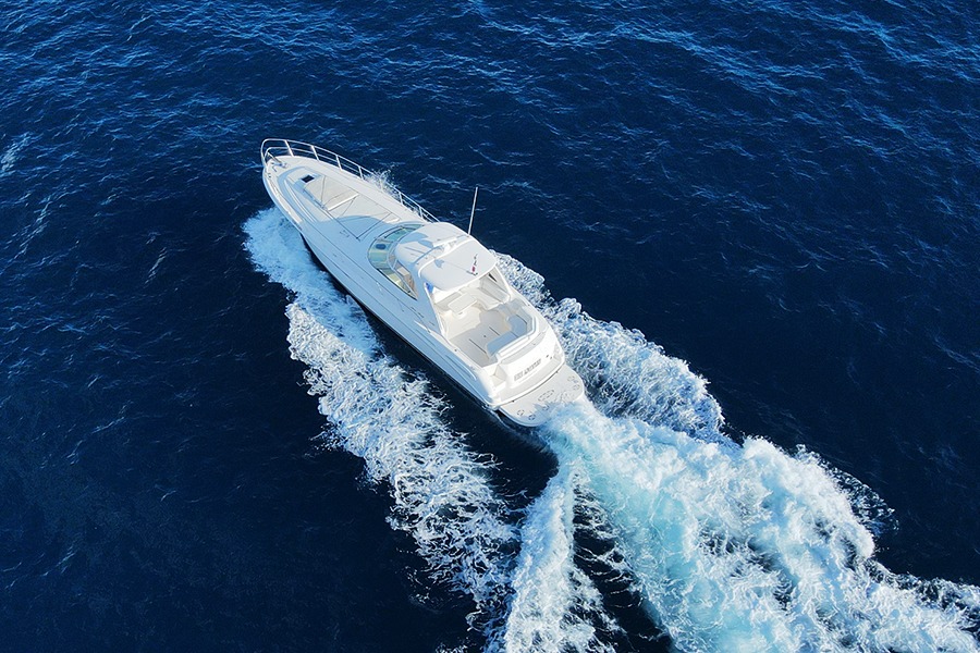 Яхта в Доминикане Sea Ray 54 ft - аренда (остров Саона, о.Каталина)